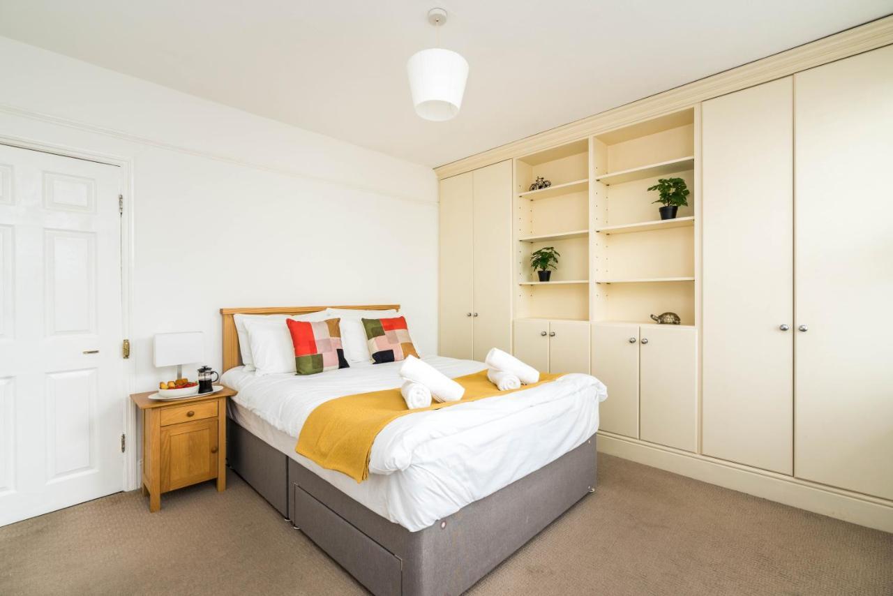 Edridge Lodge Photo Id Required Кройдон Екстериор снимка